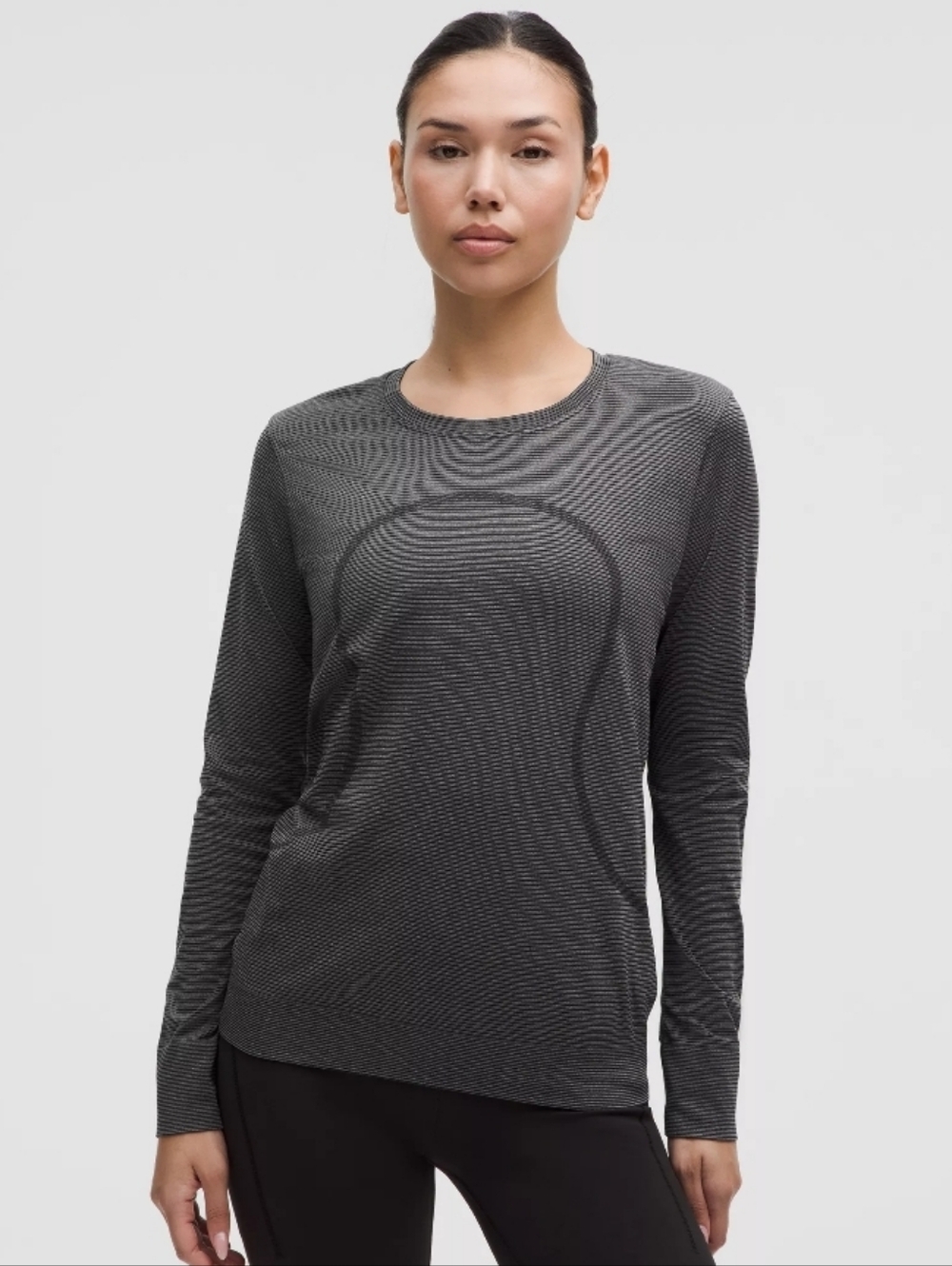 lululemon athletica Swiftly Relaxed Long Sleeve Hip Length Top Size 12